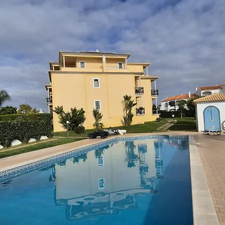 Spacious 2 Bedroom In * Albufeira