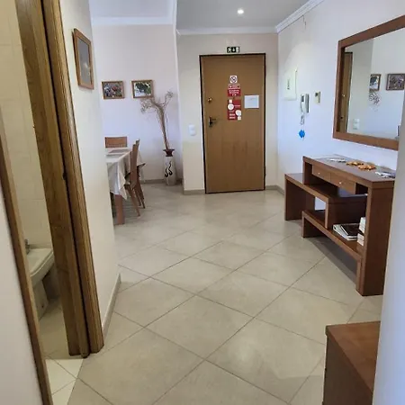 Spacious 2 Bedroom In * Albufeira