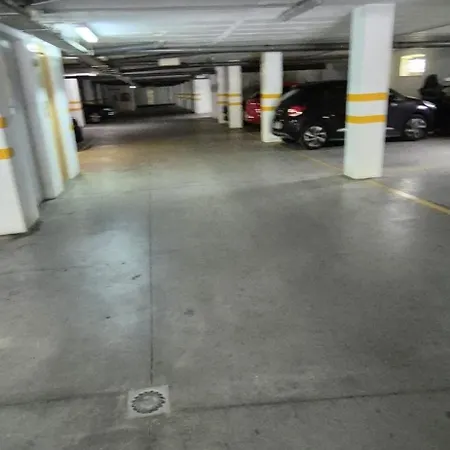 Spacious 2 Bedroom In Apartamento